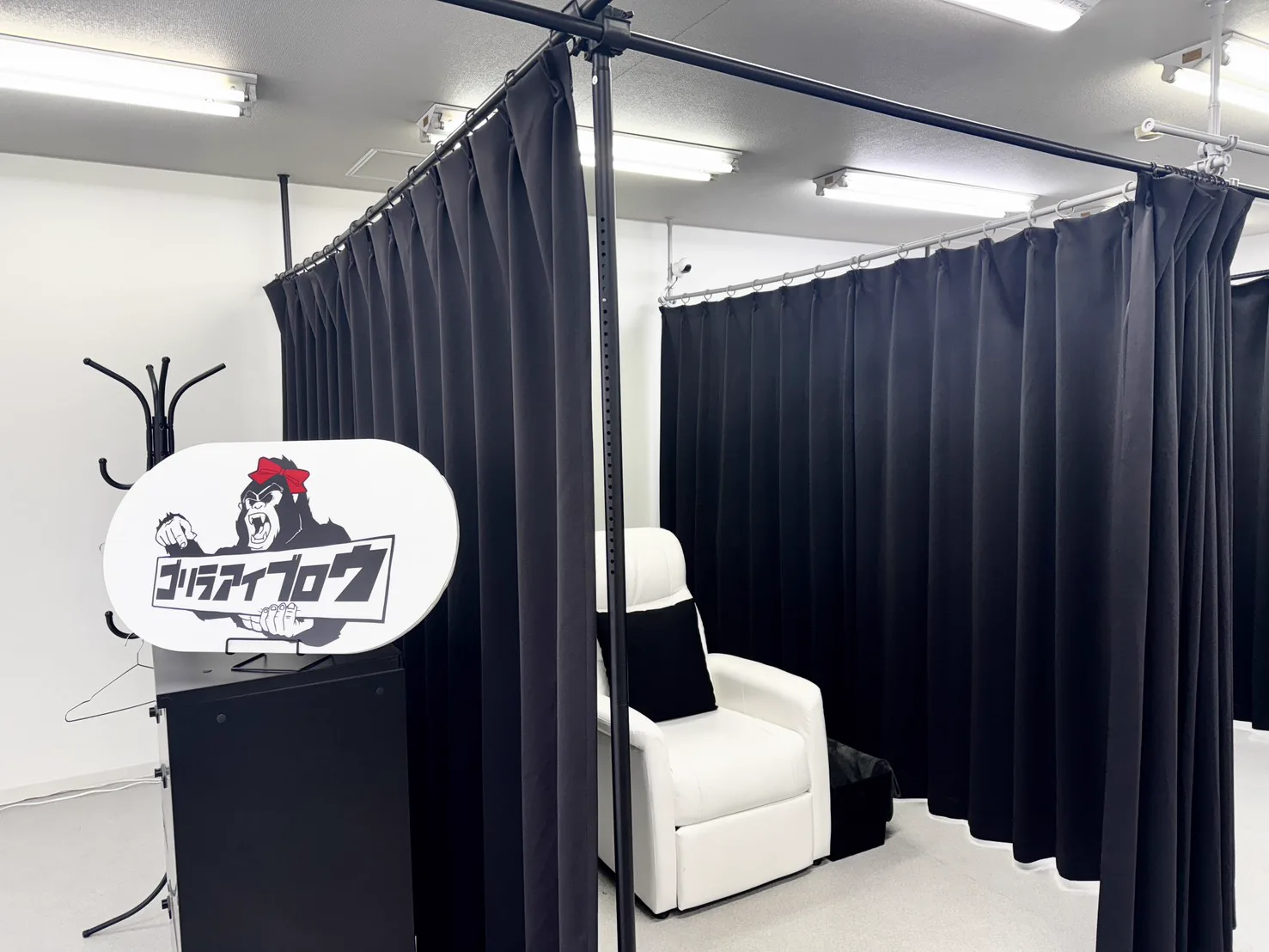 メンズ眉毛専門店ゴリラアイブロウ旭川店 店舗写真1
